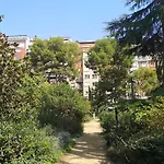 Aparteasy - Balcony, Quiet, Sunny Apartment